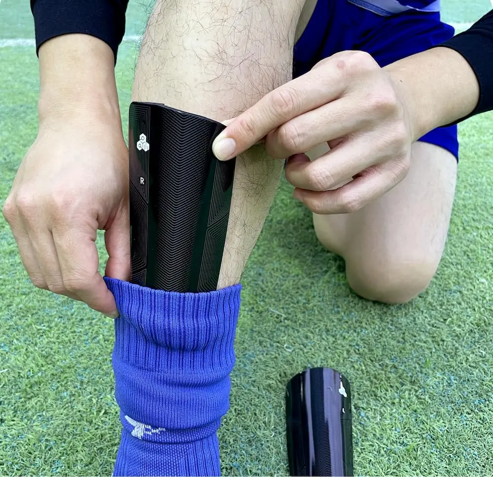 Smart shinguards theo dõi va chạm